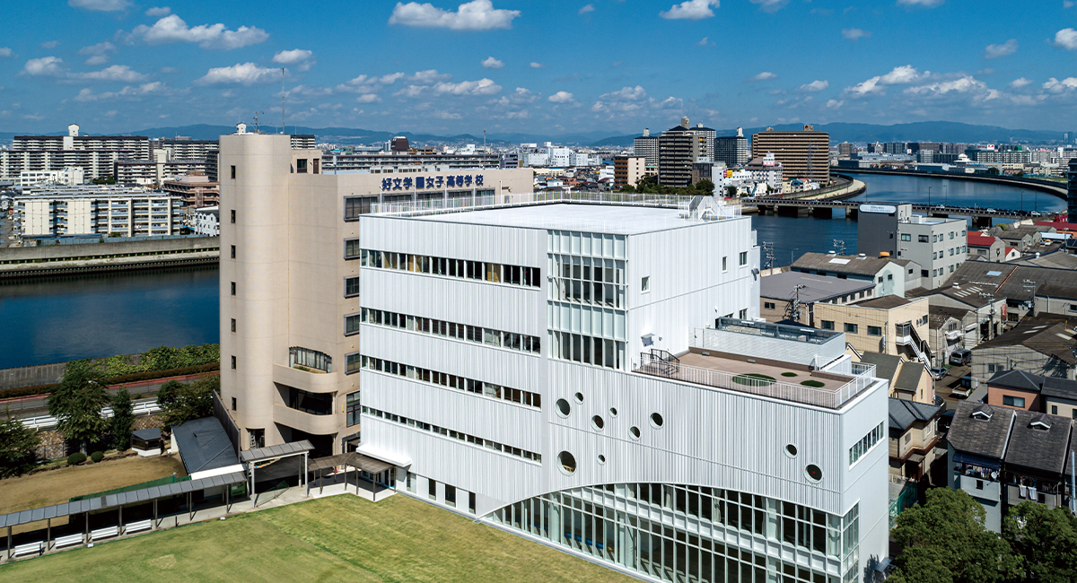 好文学園女子高等学校新校舎棟整備事業　未来のクリエイターが羽ばたく白い学び舎