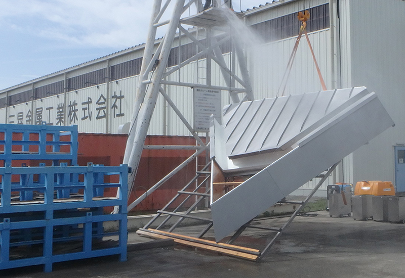 樋と集水枡の着地点。深谷製作所で耐性の実験