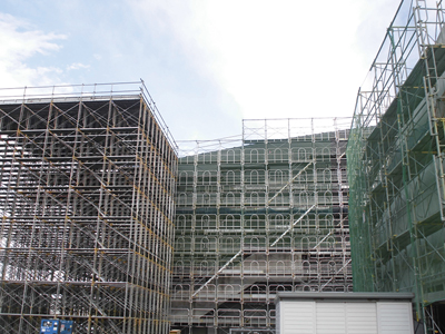 しっかりとした仮設ステージ